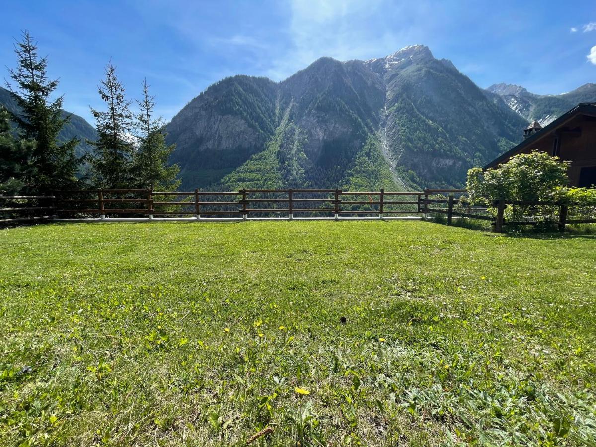 Courmayeur~Navetta Gratuita Per Il Centro+Impianti Luaran gambar
